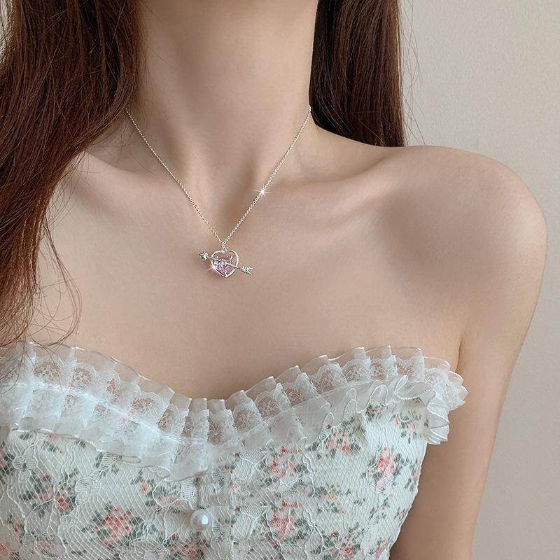 Heart Pendant Fashionable Necklace Exquisite Pink Gemstone Elegant Chain Collarbone