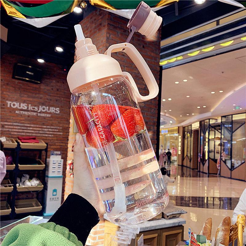 Large Capacity Water Cup for Men and Women Portable Outdoor Sports Water Bottle Drop Resistant Straw Cup Oversized 2L with Scale