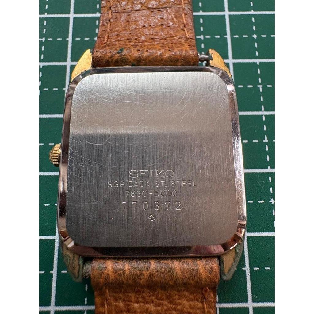 Used SEIKO QUARTZ Square Gold Dial Vintage - Seems To Be Out of Battery and Not Working.