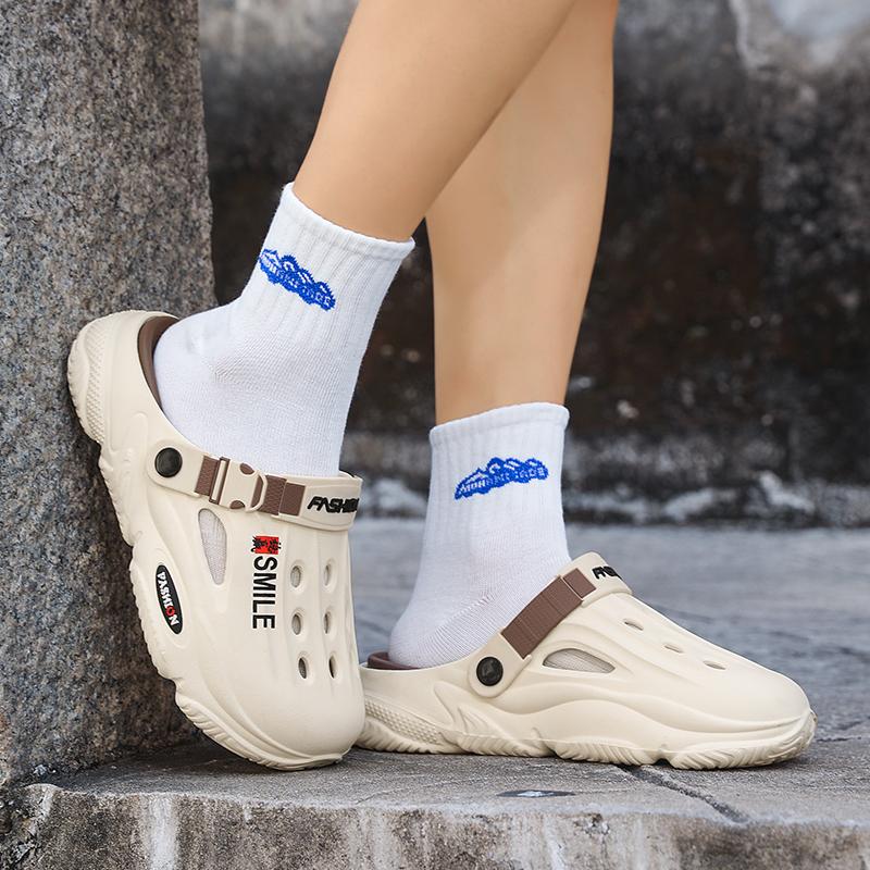 Fashion Mens Summer Beach Sandals Unisex Casual Garden Clogs Outdoor Wide Toe Cross Sandals for Ladies Non Slip House Shower Slippers