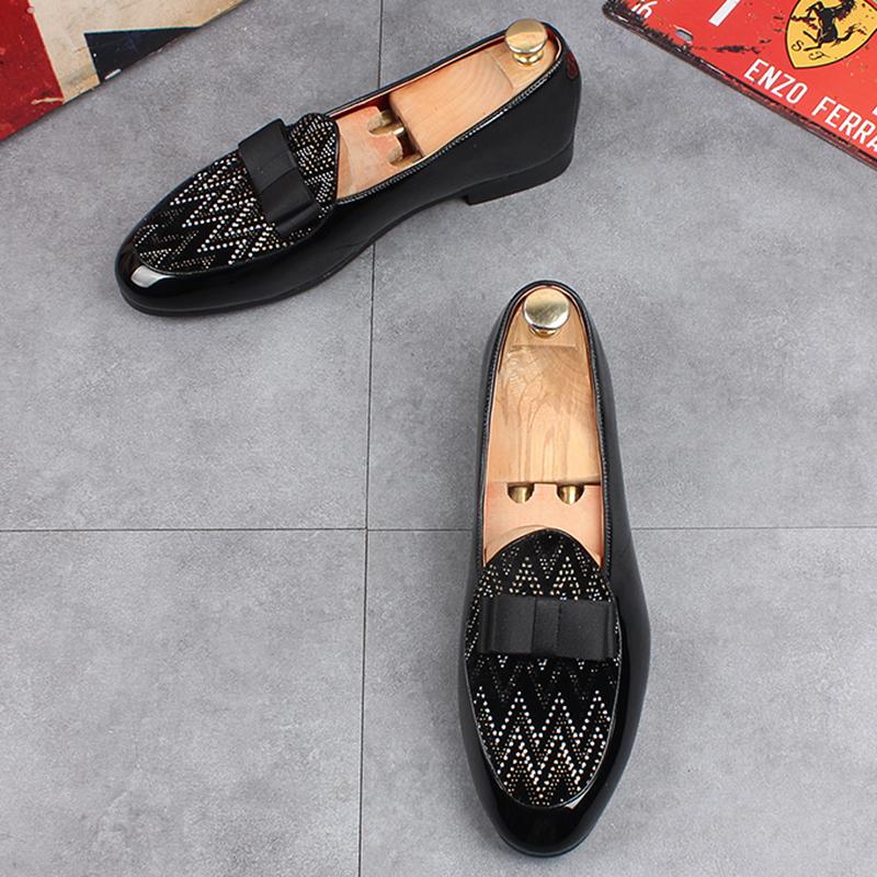 Designer Men Black Bowtie Patent Leather Slip On Casual Shoes Gentleman Formal Wedding Dress Homecoming Footwear Zapatos Hombre