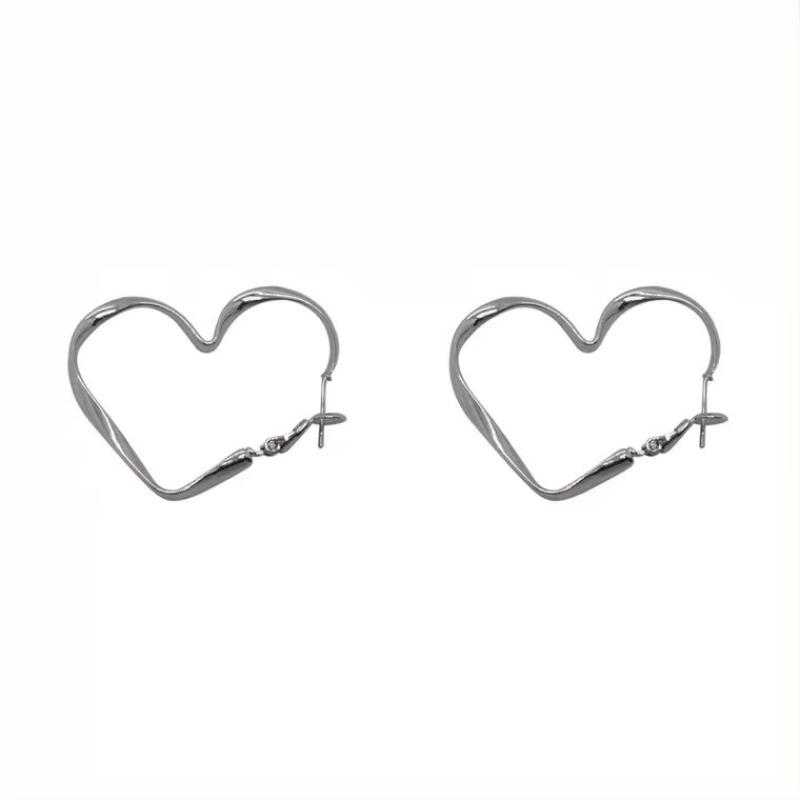 

New Love Big Earrings Twisted Earrings European and American Ins Cool Style Face Showing Small Earrings