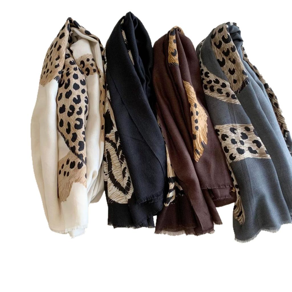 American Retro Leopard Shawl Women's Old Money Style Light Luxury New Temperament Scarf High-end Leopard Print Silk Scarf