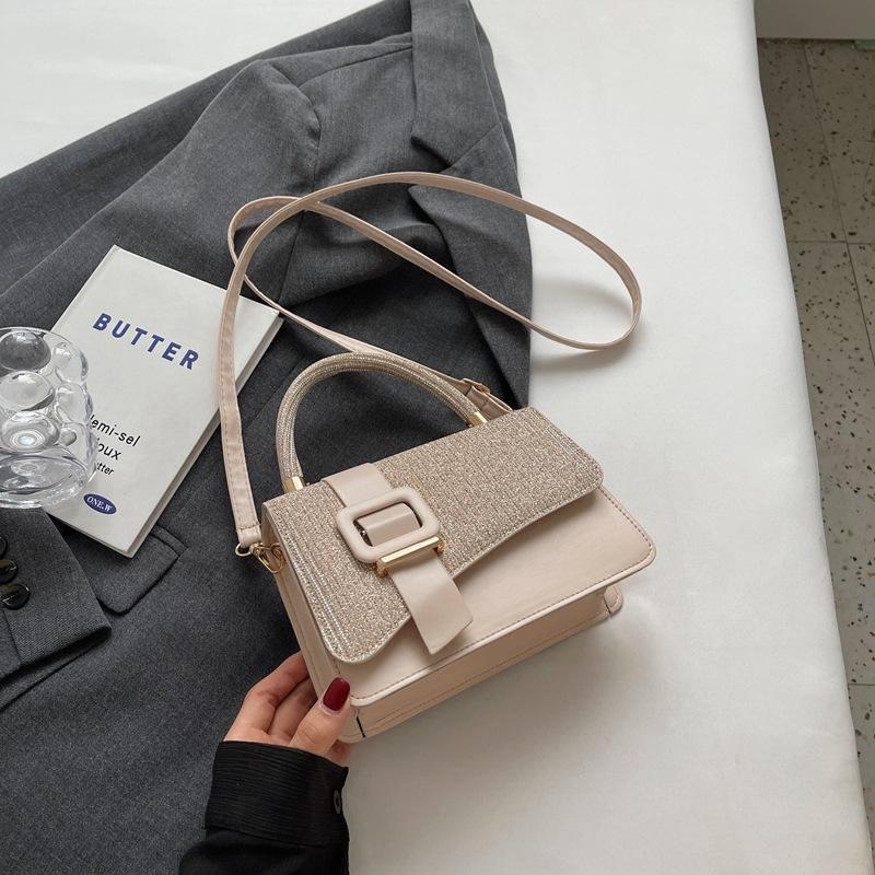 Commuter Fashion Texture Handbag 2025 Early Autumn New Foreign Style Versatile Korean Version Single Shoulder Messenger Bag Small Square Bag Tide