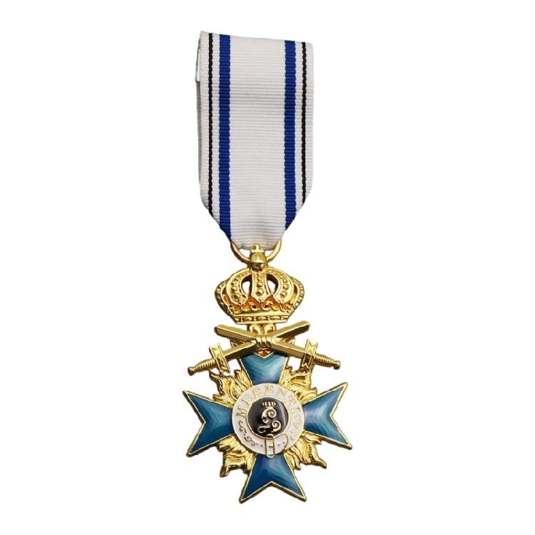 Order of the Bavarian Crowns Medals Lapel Pin Militarys Medals Pin Badge Prussia Crowns Crosses Medals Decorative Brooch