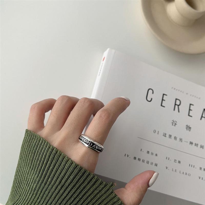 Xiaohongshu S925 Sterling Silver Women's Luxury Ring - Niche Design, Non-Fade Index Finger Fashion.