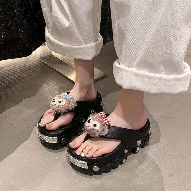 Versatile Heightening Thick Bottom Stepping On Shit Feeling Cool Slippers Women's 2025 Summer New Fashionable and Cute Flip-flops Women's Outer Wear