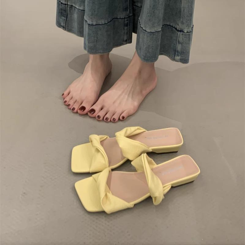 Summer 2025 Women's Square Head Sandals Flat Rubber Sole Simple Design Beach Slippers for Adult Ladies Solid  Slip-On Shoes