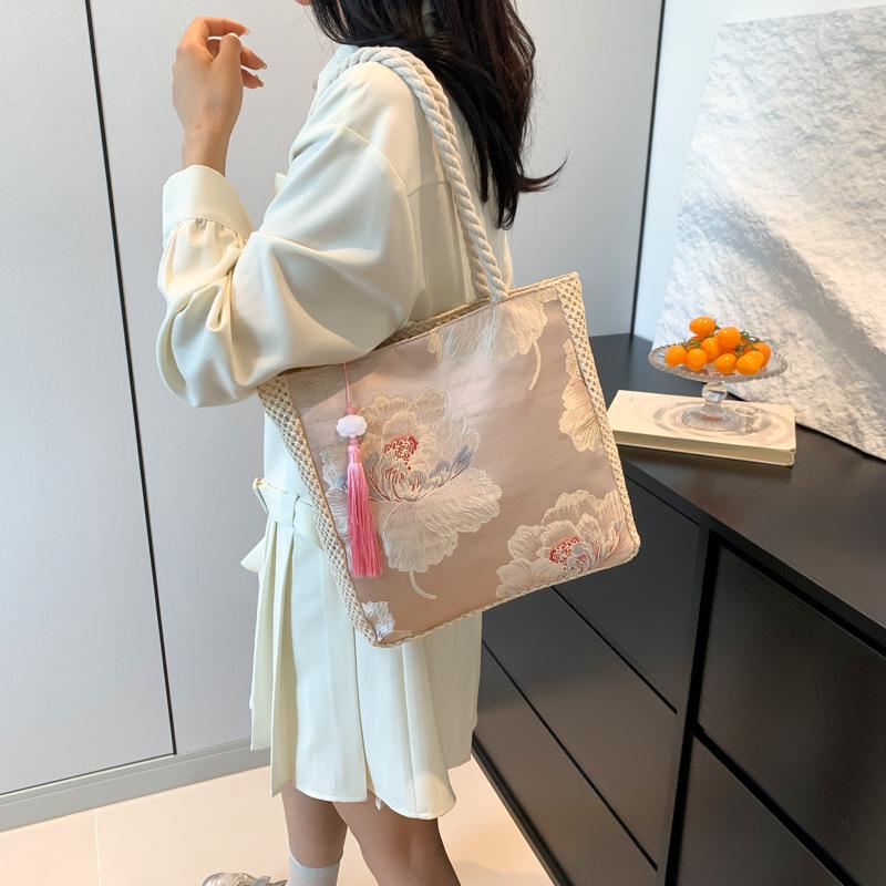 Fashionable One-shoulder Cross-span Bag New Commuter Bag Beautiful Summer Texture Simple Large Capacity Tote Commuter Bag