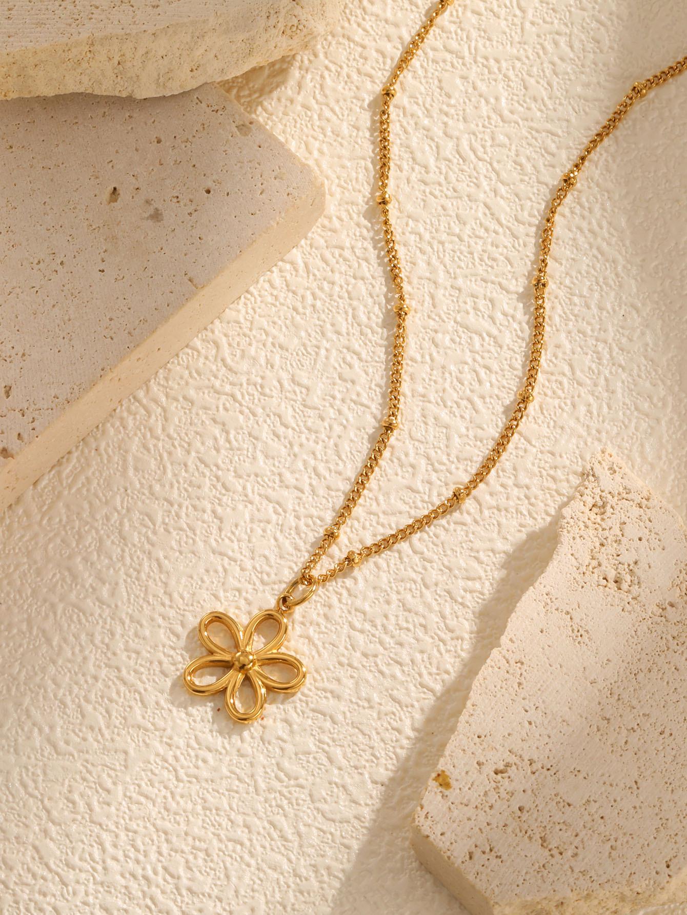 Vnox Sweet Flower Pendant Necklaces for Women Girls, Hollow Plant Floral Pendant with Adjustale Cable Chain, Dainty Jewelry Gift