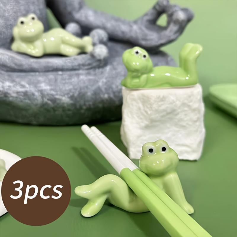 3pcs Ceramic Frog Chopstick Holder, Japanese Style Chopsticks Rests and Pens Stand, Suitable for Home Office Decorative Accessories