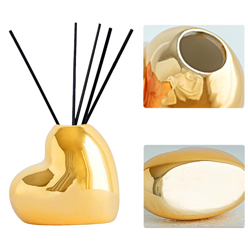 1PC Heart Shaped Bottle Creative Ceramic Bottle Gold Aromatherapy Bottle Fragrance Ornament Small Vase Simple 5.5x3.3x4.8cm