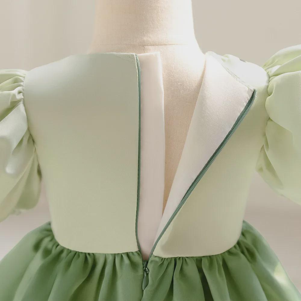 Vyšívané narozeninové šaty s pufovanými rukávy pro roční holčičky