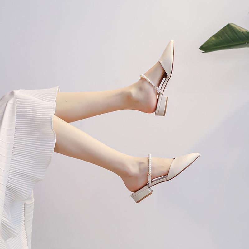 6374-17 Baotou Cool Slippers Women's 2025 Super Fire Sandals Without Heel Fashion Half Drag Women's Outer Wear