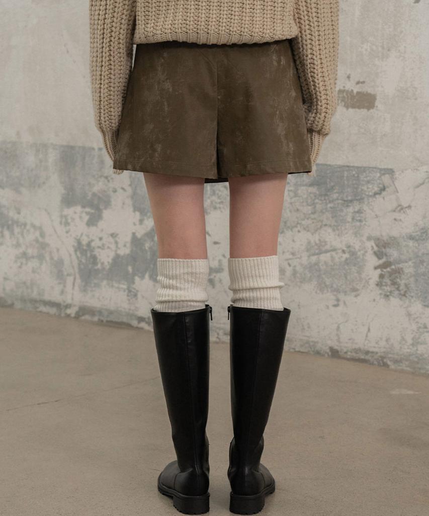 Mosyupamosyu Faux Leather Wrap Skirt Pants [Khaki]