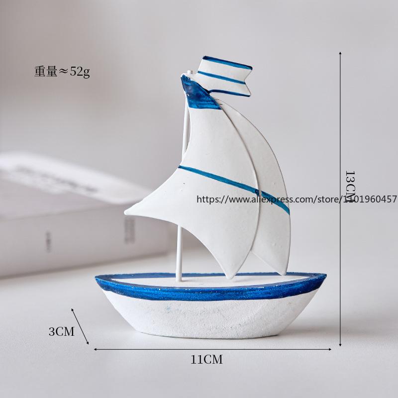 Kleines Boot im mediterranen Stil, eisenbeschichtet, kreatives Heimdekorationsornament, buntes kleines Boot, Mini-Segelboot-Geschenk