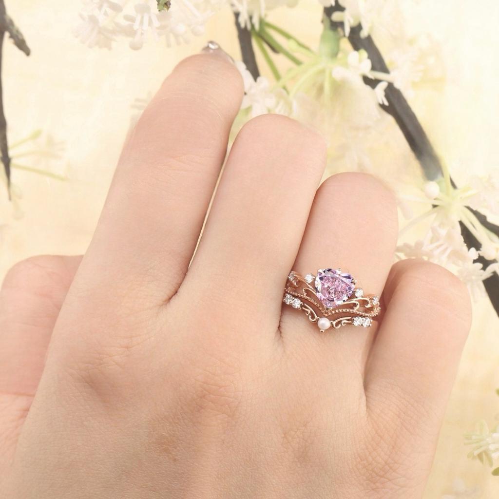 Luxury New Rose Gold Crown Ring, Inlaid with Pink Love Zircon Ring European Beautiful Women Jewelry