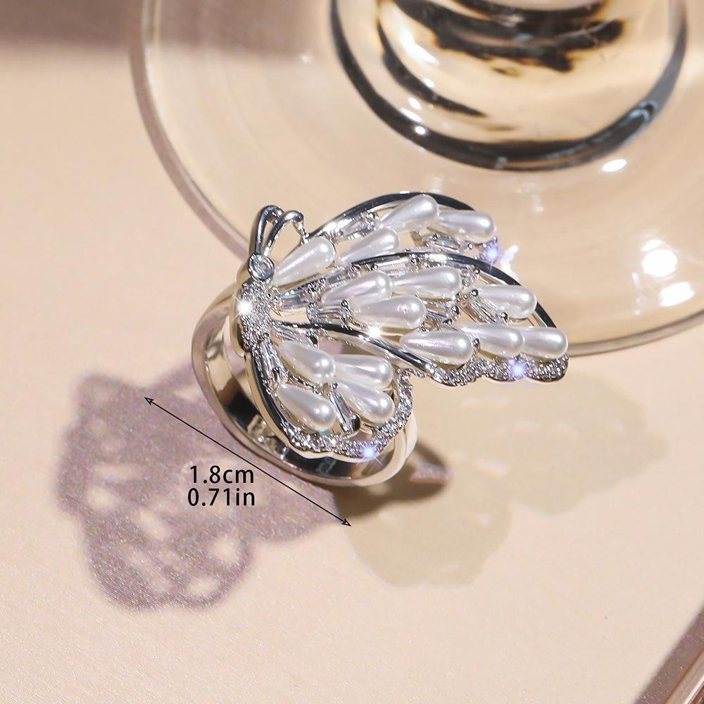 2025 Fashion Hot Ring Zircon Pearl Butterfly Closed Ring Luxury Flash Diamond Temperament Joker Ring
