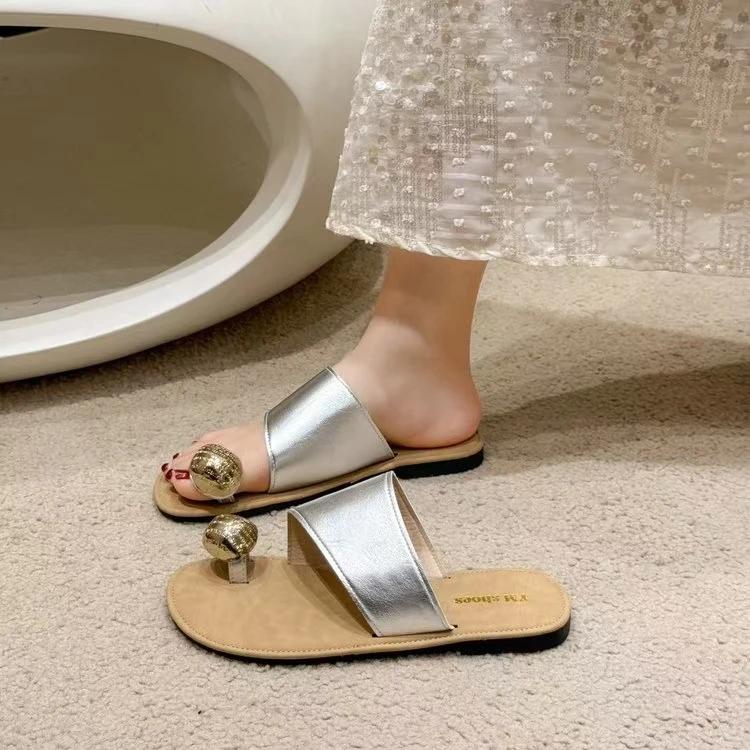 

Glamorous Women’s Rhinestone - Embellished Toe Ring Sandals Step into Sparkling Style 35 серебряный