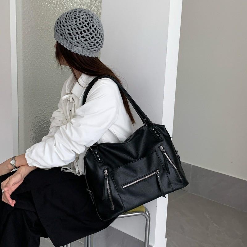 IELGY Retro Large-Capacity Tote Bag All-Match Commuter Portable Shoulder Bag