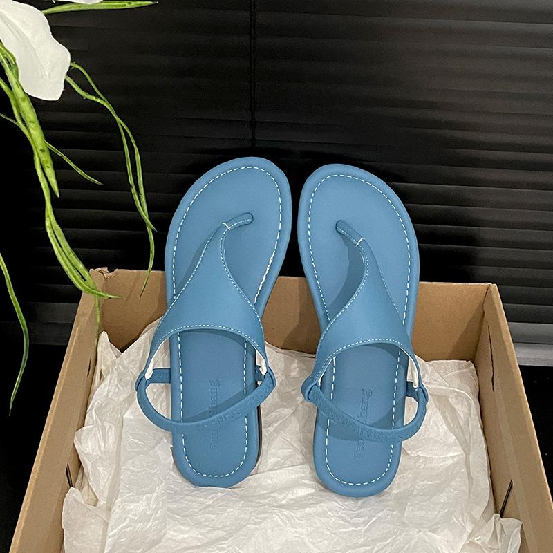 Fashion and lightweight red French flat-bottomed non-slip sandals for women's summer wear 2025 new high-end herringbone cool slippers