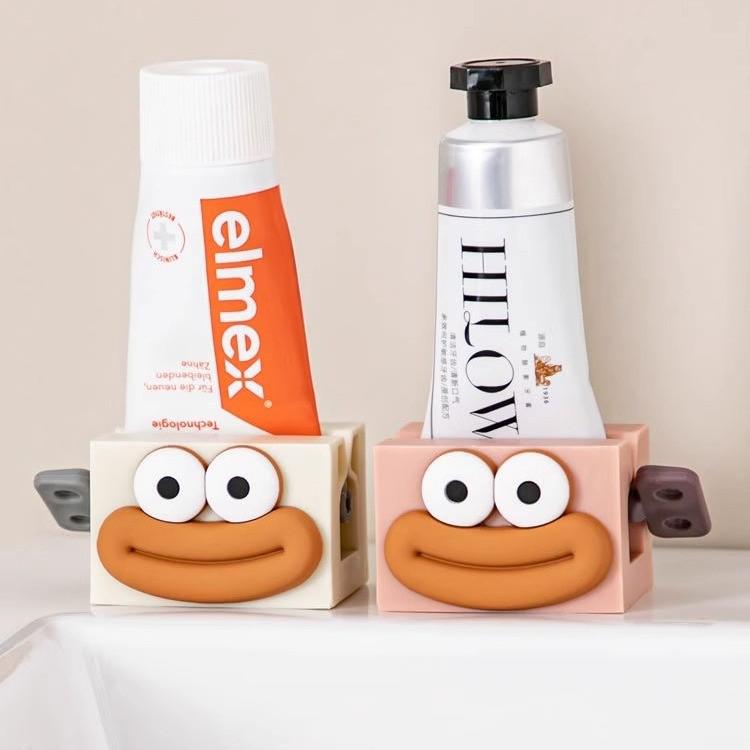 Children's Manual Toothpaste Squeezer & Facial Cleanser Roller