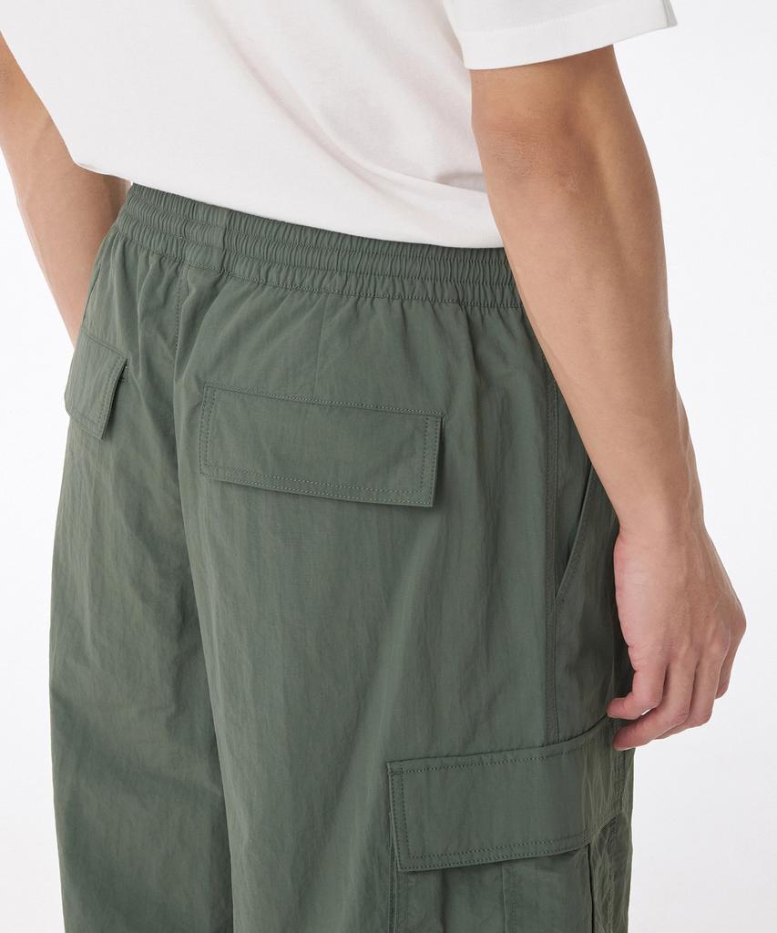 Musinsa Standard Nylon One-Tuck Parachute Cargo Pants [Khaki]