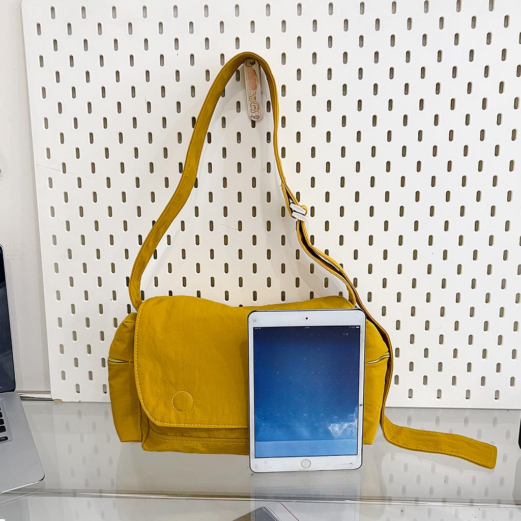 Women's Casual Nylon Crossbody Bag Lightweight Large Capacity Shoulder Bag Messenger Bag for Daily Work School Travel Solid Color Simple Style