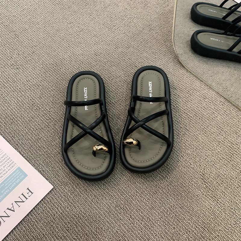 Thick-bottomed set of toe cool slippers for women's summer new outer wear fashion and high-end cross beach sandals
