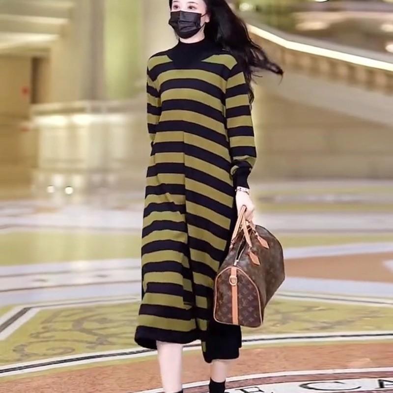 Kontrastní barva Dlouhé pletené šaty svetr s páskem