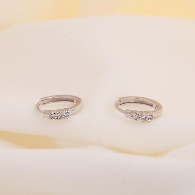 

Простые маленькие бриллиантовые серьги-вкладыши для женщин, новый стиль и стиль, универсальные нишевые серьги