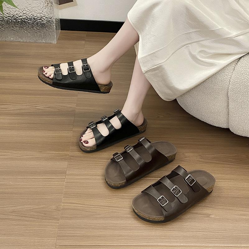Retro versatile breathable cool slippers, lightweight thick-bottomed fashion, non-slip and wear-resistant buckle with thick-bottomed one-word slippers