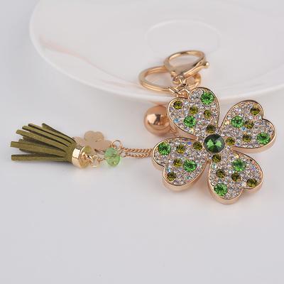 Luxury Designer Jewelry Creative Lucky Clover Keychain with Sparking Rhinestone Fashion Bag Keychain Car Pendant