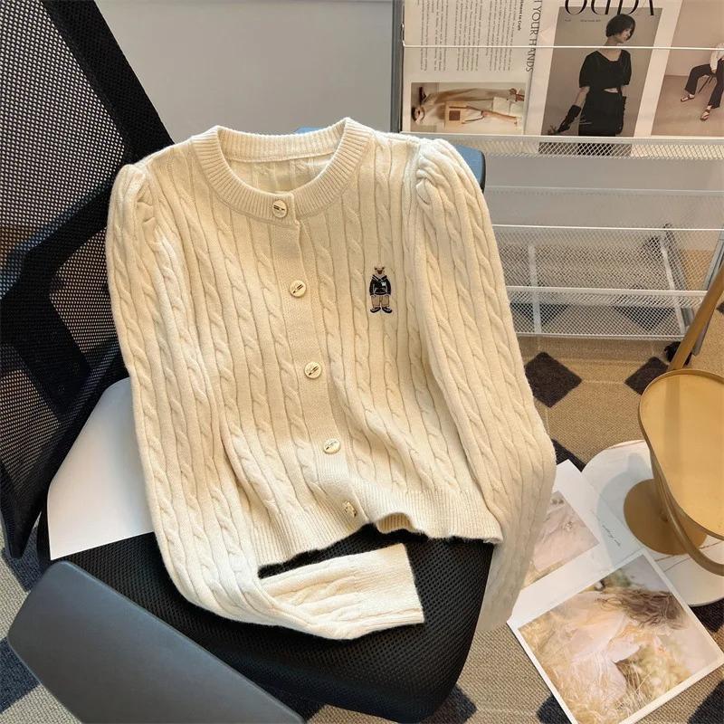 2KWEIRD Autumn New Knitted Sweater Jacket Embroidery Women Short Wool Outwear Slim Twist Knitted Cardigan Cashmere Sweet Knitwear