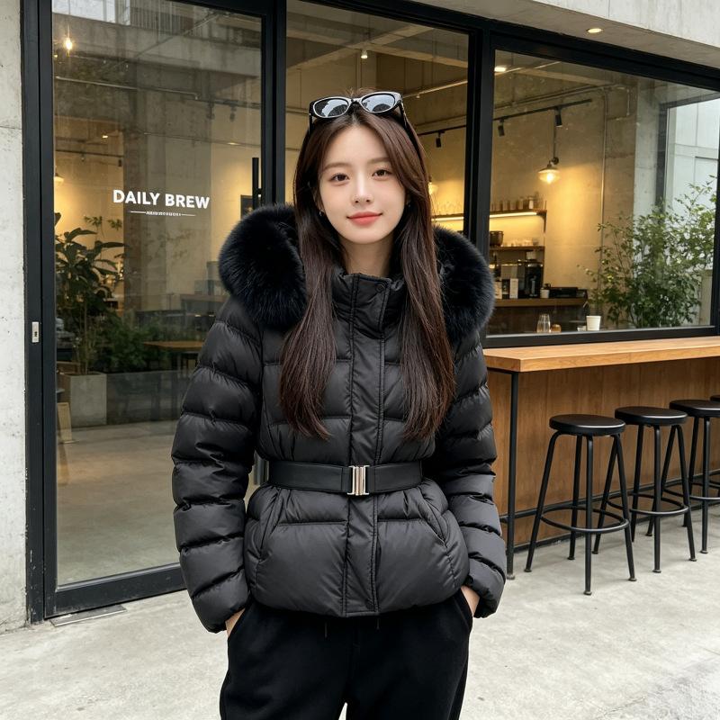Nouveau temperament d'hiver grand col en fourrure à lacets amovibles à la taille chaud à capuche vêtements en coton manteau pour femme tendance
