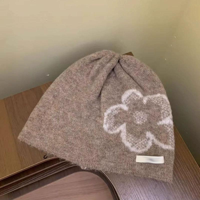New retro jacquard knitted hat for children's autumn and winter versatile warm ear protection small headhat