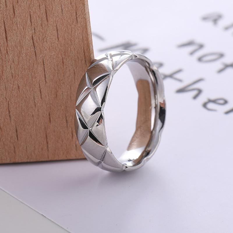 Fashionable Diamond Lattice Pattern Ring - Women's Stylish and Unique Couple's Ring
