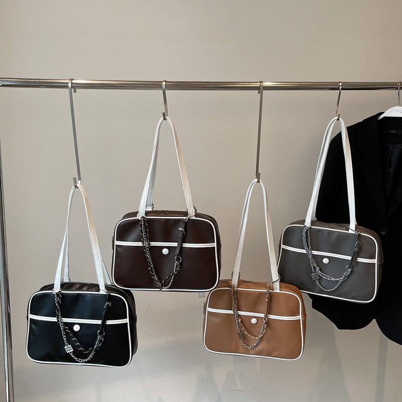

Multi-compartment large capacity advanced modeling soft and durable fashion exquisite novel light luxury commuter crossbody shoulder handbag