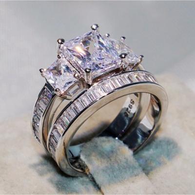 Trendy Women Rings European American Jewelry Cubic Zirconia Band Set Sparkling Diamond Wedding Ring