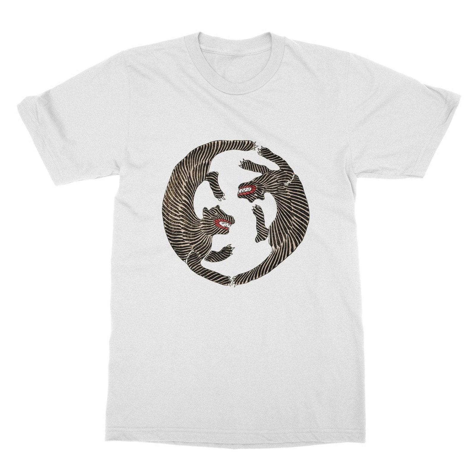 Vintage Japanese Tigers T-Shirt – Classic Unisex Graphic Tee M