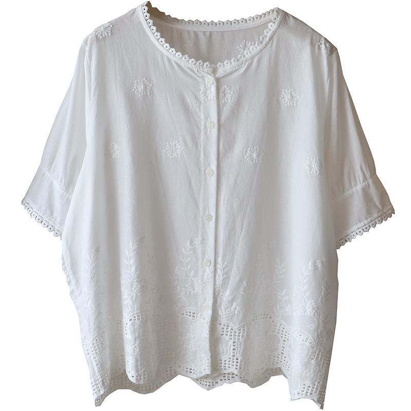 Neue 2025 Sommer Übergröße Spitze Cutout Stickerei Bluse mit Rundhalsausschnitt und kurzen Ärmeln - Koreanischer Stil für Frauen