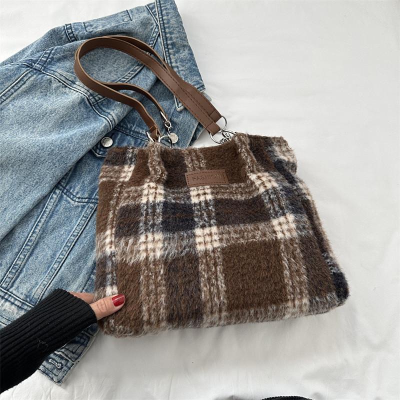 

Vintage Casual Tote Bag In Stylish Blue And Brown Perfect For Daily Use With Spacious Design кавовий