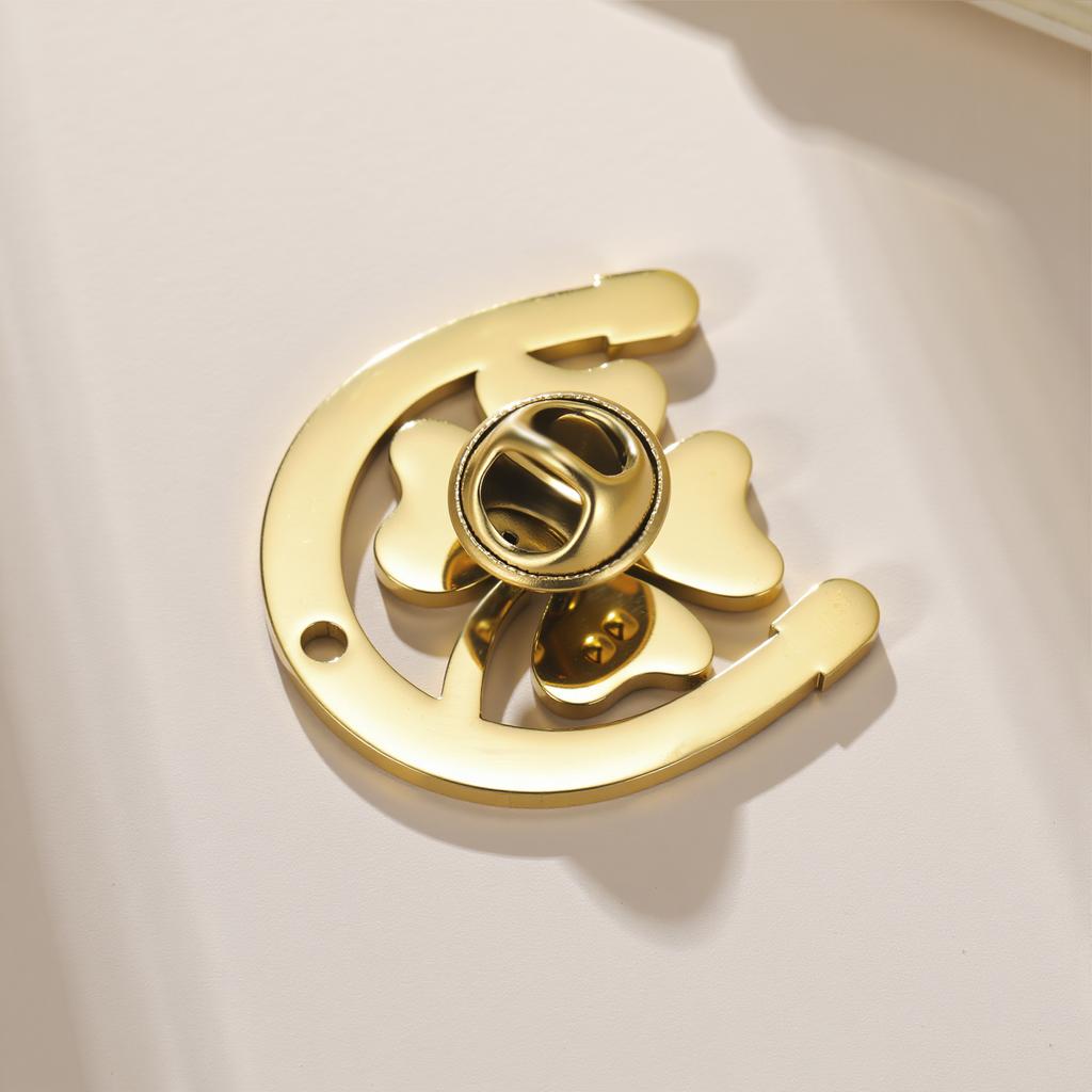 Lucky Four Leaf Clover Horseshoe Brooches Stainless Steel Enamel Pin Badges Fashion Jewelry Gifts Shirt Suit Hat Accessories