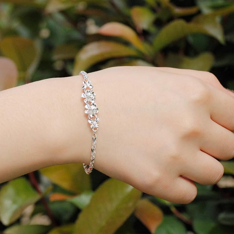 Elegant Butterfly Love Silver Bracelet - Versatile Gift for Her On Valentine's Day
