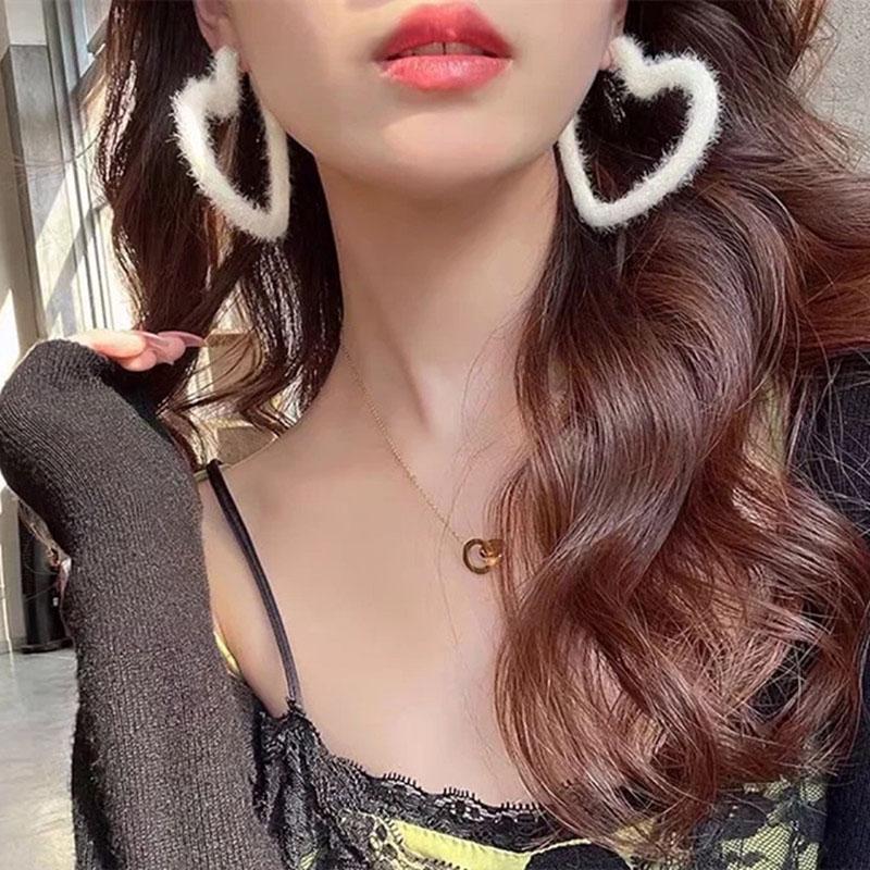 New Arrival Sweet Heart Earrings for Women Exaggerate Flocking Hoop Earring Lady Wedding Party Jewelry Gift