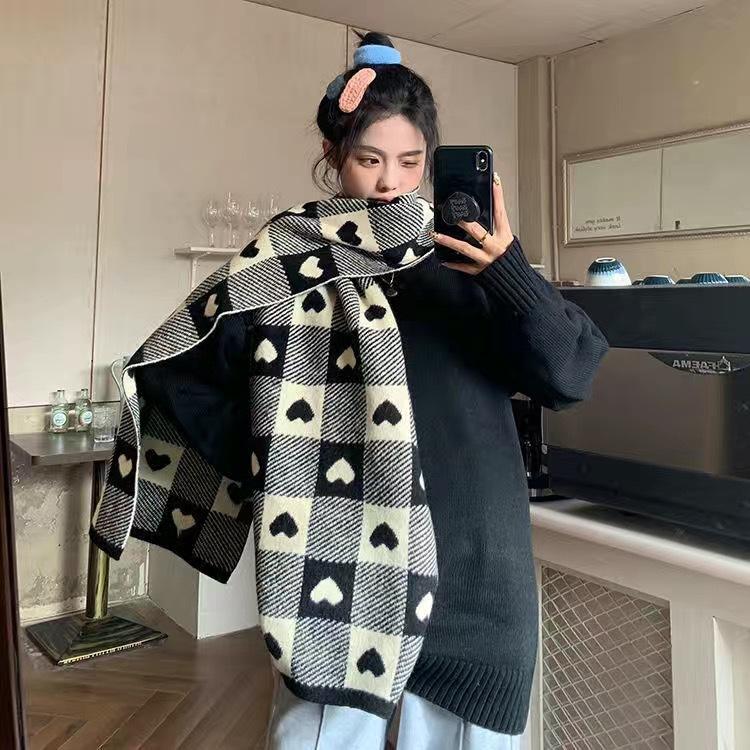Internet Celebrity Knitted Love Scarf Female Autumn and Winter Black and White Plaid Soft Student Cute Thickened Scarf Couple