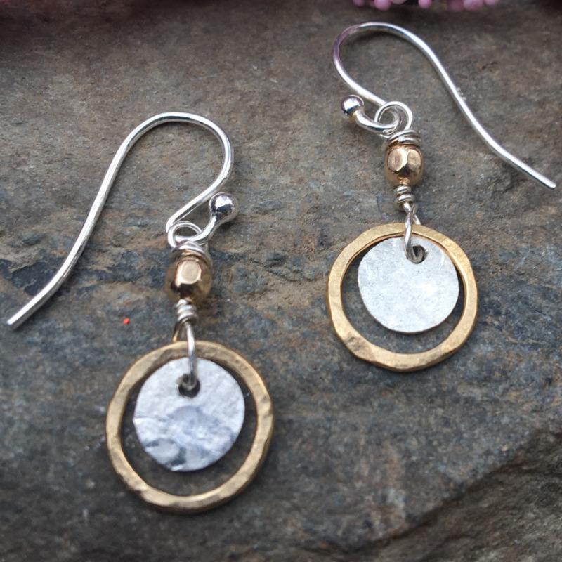 New Vintage Hollow Round Dangle Earrings For Women Girls  Fashion Gold  Color Metal Earring Wedding Party Jewelry Gift