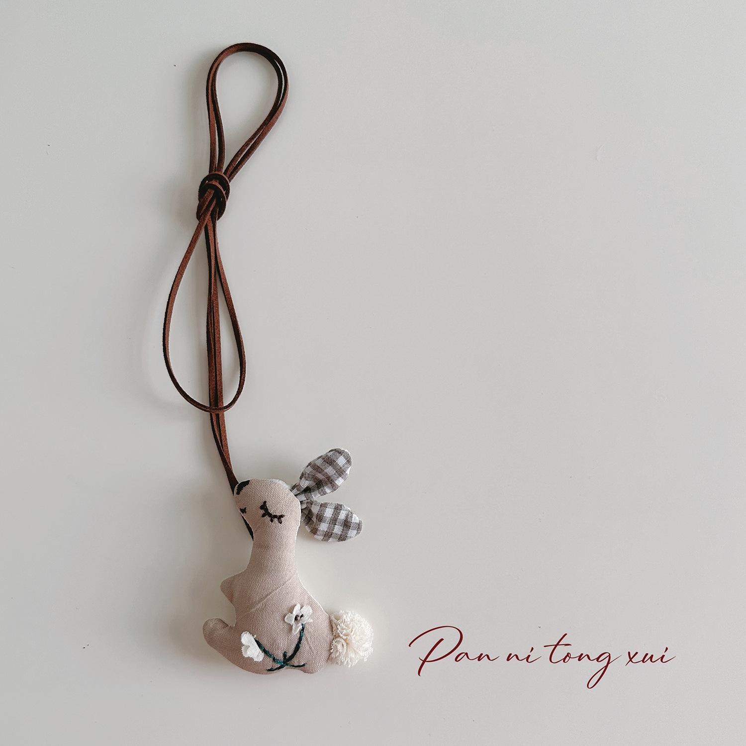 

Дитяче миле намисто з підвіскою у вигляді тваринок - Мультяшний кролик та ведмедик