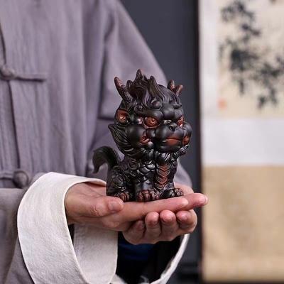 Ceramic Fire Kirin Auspicious Animal Statue Chinese Characteristic Works of Art Luxury Home Room Office Decoration Statue
