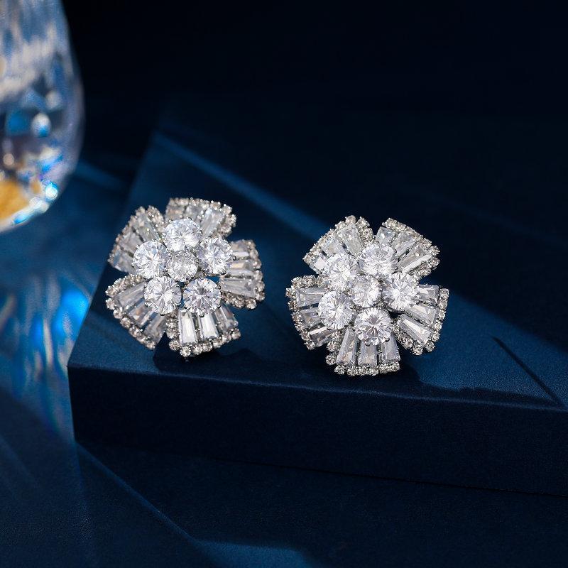 Nuovi orecchini a bottone floreali tridimensionali con strass completi 2025 per donna